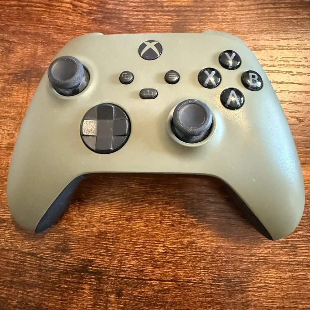 Xbox series x design lab controller with inner/outer rubberized grips